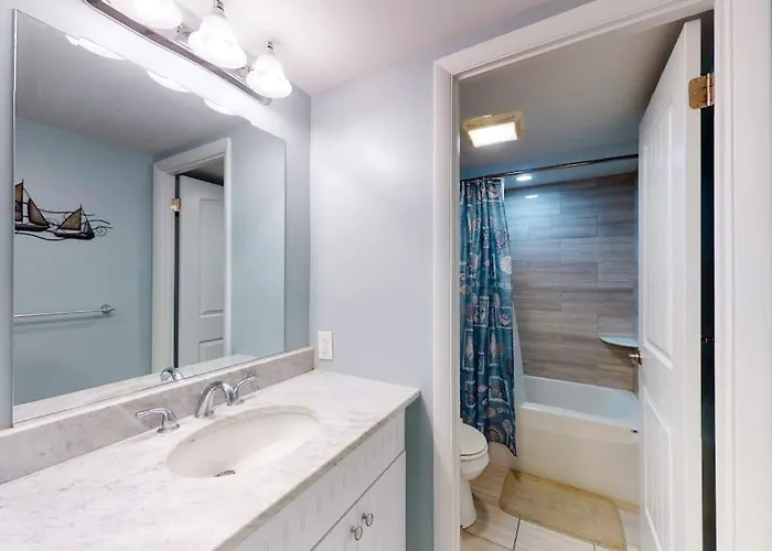 Holiday home Affordable With Balcony Views Pools & Game